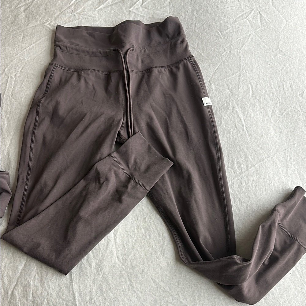 Vuori Leggings size small